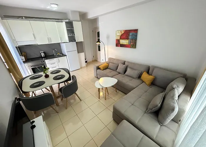 Adriatic Dream Haven C41 * Golem (Tirana)