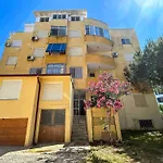 Adriatic Dream Haven C41 * Golem (Tirana)